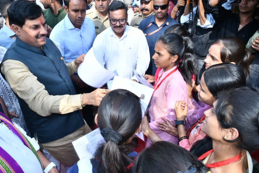 सागर में सीएम मोहन यादव का सादगी भरा जन्मदिन: किसान के घर भोजन, टाइगर रिजर्व में कछुओं को छोड़ा | New India Times