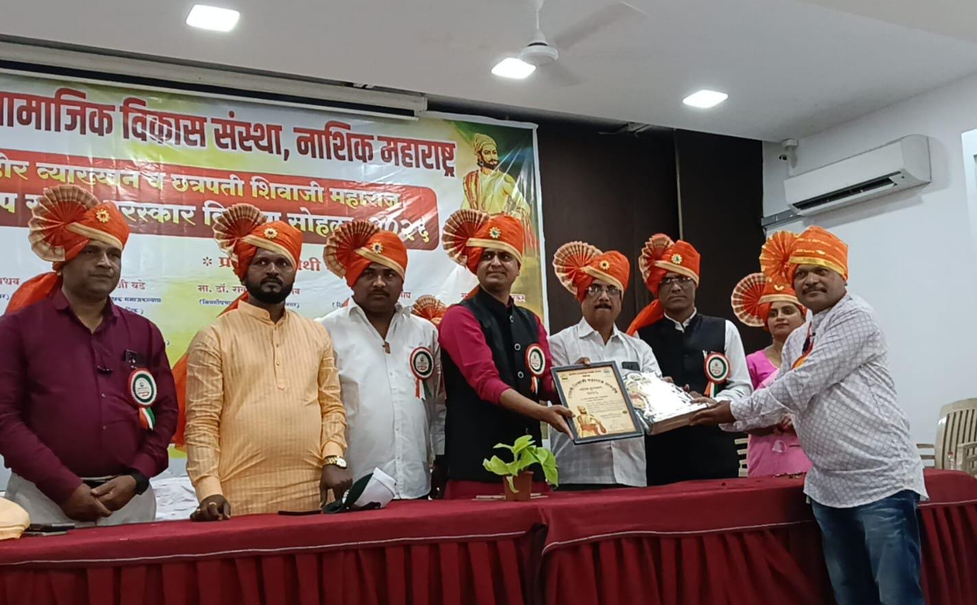 नाशिक में राजेश ढोले को ‘छत्रपति शिवाजी महाराज ज्ञानदीप गौरव पुरस्कार 2026’ से सम्मानित | New India Times