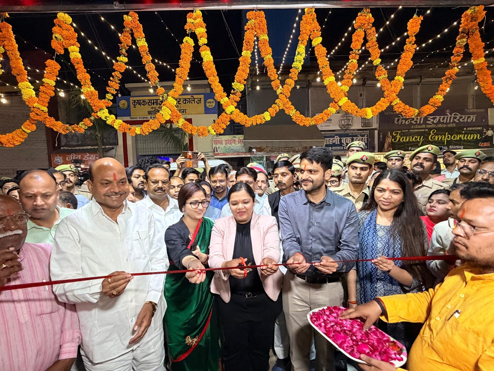 ढोल-नगाड़ों के साथ 121 वर्षीय ऐतिहासिक चैती मेले का भव्य उद्घाटन, अधिकारियों ने किया निरीक्षण 1 ढोल-नगाड़ों के साथ 121 वर्षीय ऐतिहासिक चैती मेले का भव्य उद्घाटन, अधिकारियों ने किया निरीक्षण | New India Times