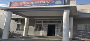 धार पुलिस की बड़ी कार्रवाई: अवैध जुए की फड़ पर दबिश, 13 जुआरी पकड़े गए, लाखों का सामान जब्त