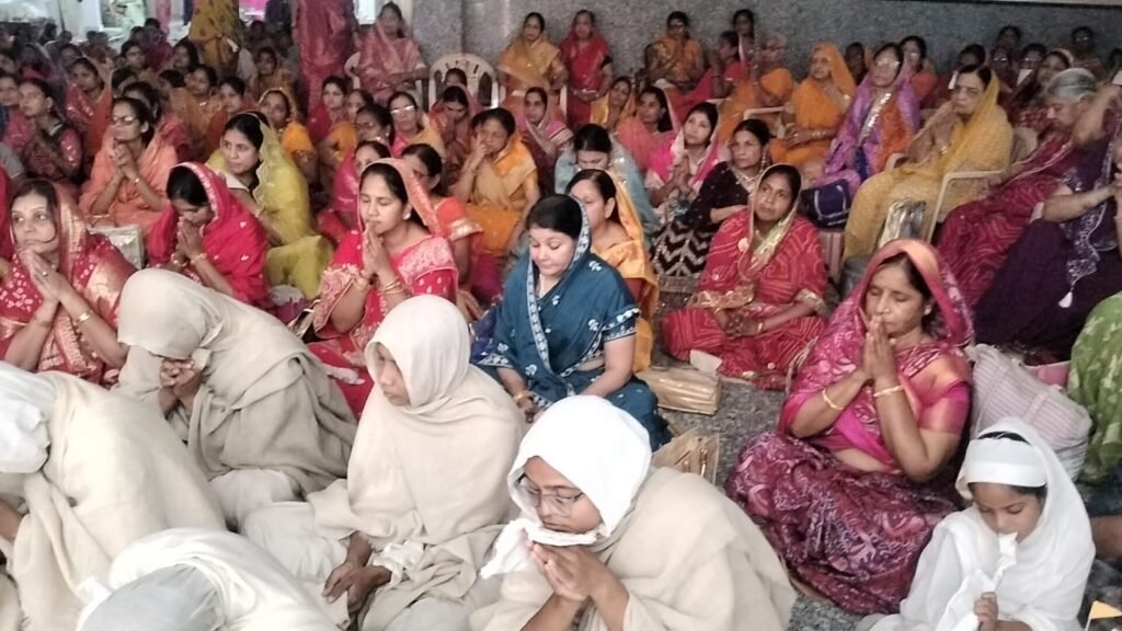 महावीर जन्म कल्याणक पर झाबुआ में भव्य आयोजन: मुनि श्री बोले—अनेकांतवाद और अपरिग्रह से विश्व में संभव है शांति 3 महावीर जन्म कल्याणक पर झाबुआ में भव्य आयोजन: मुनि श्री बोले—अनेकांतवाद और अपरिग्रह से विश्व में संभव है शांति | New India Times