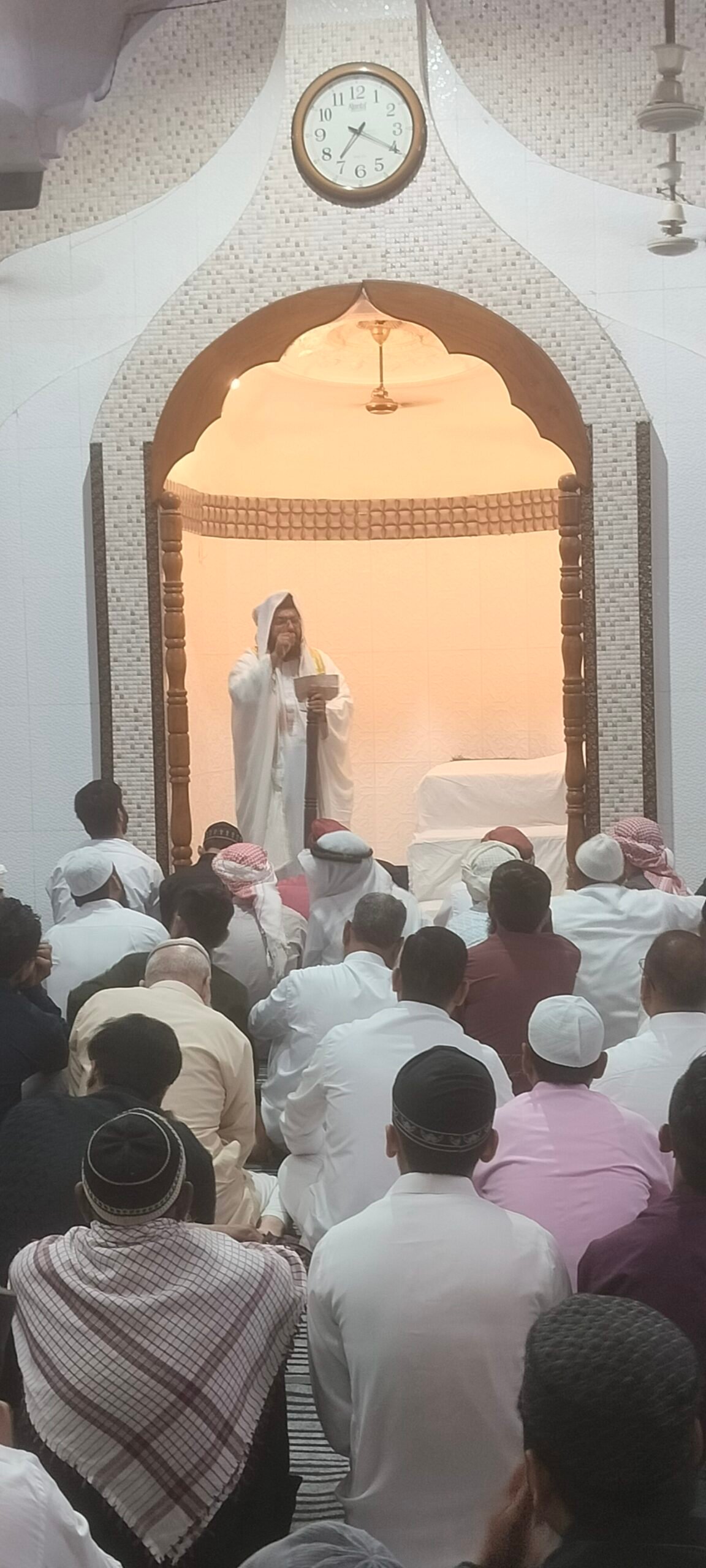 अगर इस मुल्क में सर उठा कर जीना है तो अपने बच्चों को दीन के साथ साथ दुनिया की भी दें तालीम:मौलाना मोहम्मद मुदस्सिर सल्फ़ी 1 अगर इस मुल्क में सर उठा कर जीना है तो अपने बच्चों को दीन के साथ साथ दुनिया की भी दें तालीम:मौलाना मोहम्मद मुदस्सिर सल्फ़ी | New India Times