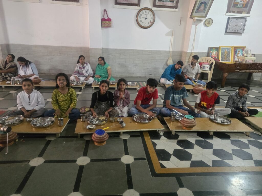 झाबुआ के श्री ऋषभदेव बावन जिनालय में 9 दिवसीय नवपद ओलीजी आराधना का शुभारंभ, 60 से अधिक श्रद्धालु कर रहे तपस्या | New India Times