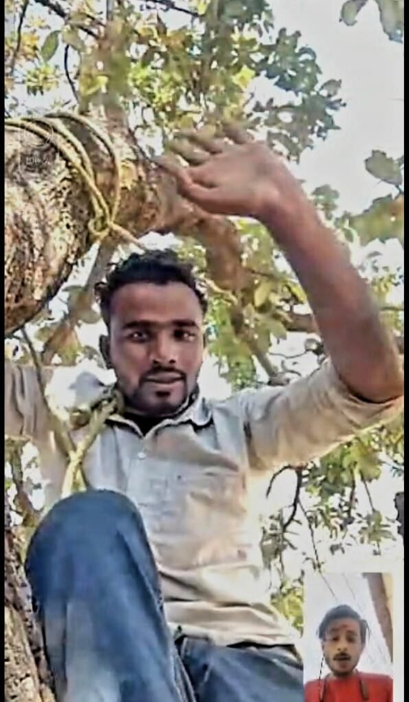 दोस्त को वीडियो कॉल कर फांसी पर झूला युवक,मौत का लाइव वीडियो हुआ वायरल,गैसाबाद थाना क्षेत्र के मोहरई गांव की घटना | New India Times