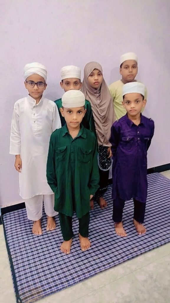 शबे कद्र की 27वीं रात में इबादत, मेघनगर में कुरआन मुकम्मल; चांद दिखने पर मनाई जाएगी ईद | New India Times