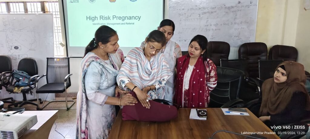 हाई रिस्क गर्भवती महिलाओं के बेहतर उपचार के लिए चिकित्सकों को विशेष प्रशिक्षण, मातृ-शिशु मृत्यु दर घटाने पर जोर | New India Times