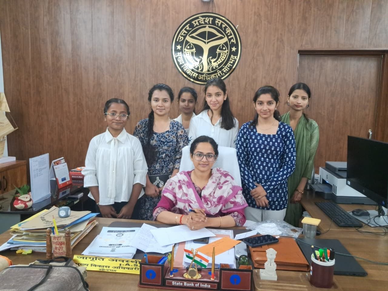 सोनभद्र में CDO जागृति अवस्थी ने छात्राओं को दिए सफलता के मंत्र, संघर्ष और अनुशासन से आगे बढ़ने की दी सीख | New India Times