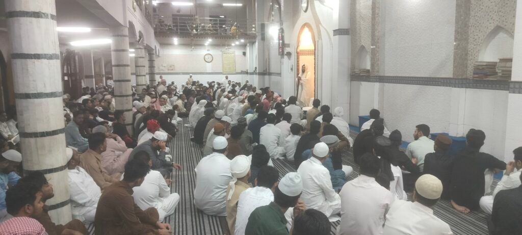 अगर इस मुल्क में सर उठा कर जीना है तो अपने बच्चों को दीन के साथ साथ दुनिया की भी दें तालीम:मौलाना मोहम्मद मुदस्सिर सल्फ़ी 3 अगर इस मुल्क में सर उठा कर जीना है तो अपने बच्चों को दीन के साथ साथ दुनिया की भी दें तालीम:मौलाना मोहम्मद मुदस्सिर सल्फ़ी | New India Times