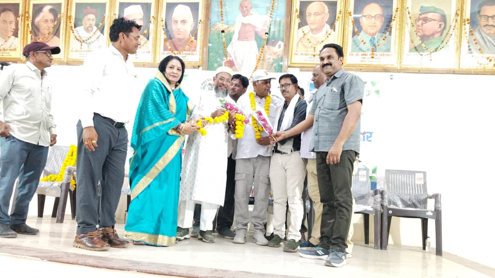 माखनलाल चतुर्वेदी की जयंती पर बुरहानपुर में भव्य पत्रकार सम्मान समारोह आयोजित 1 माखनलाल चतुर्वेदी की जयंती पर बुरहानपुर में भव्य पत्रकार सम्मान समारोह आयोजित | New India Times