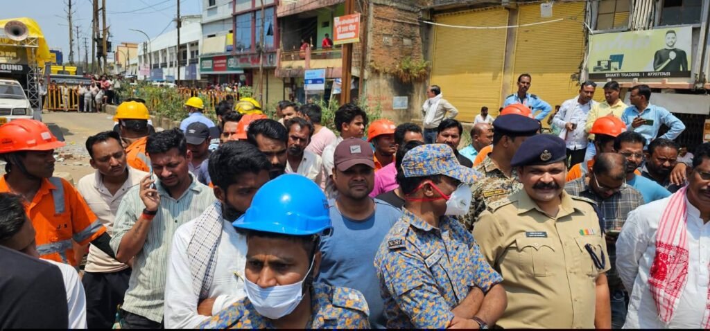 कोतमा में दर्दनाक हादसा: बहुमंजिला होटल ढहा, 3 की मौत, कई घायल | New India Times