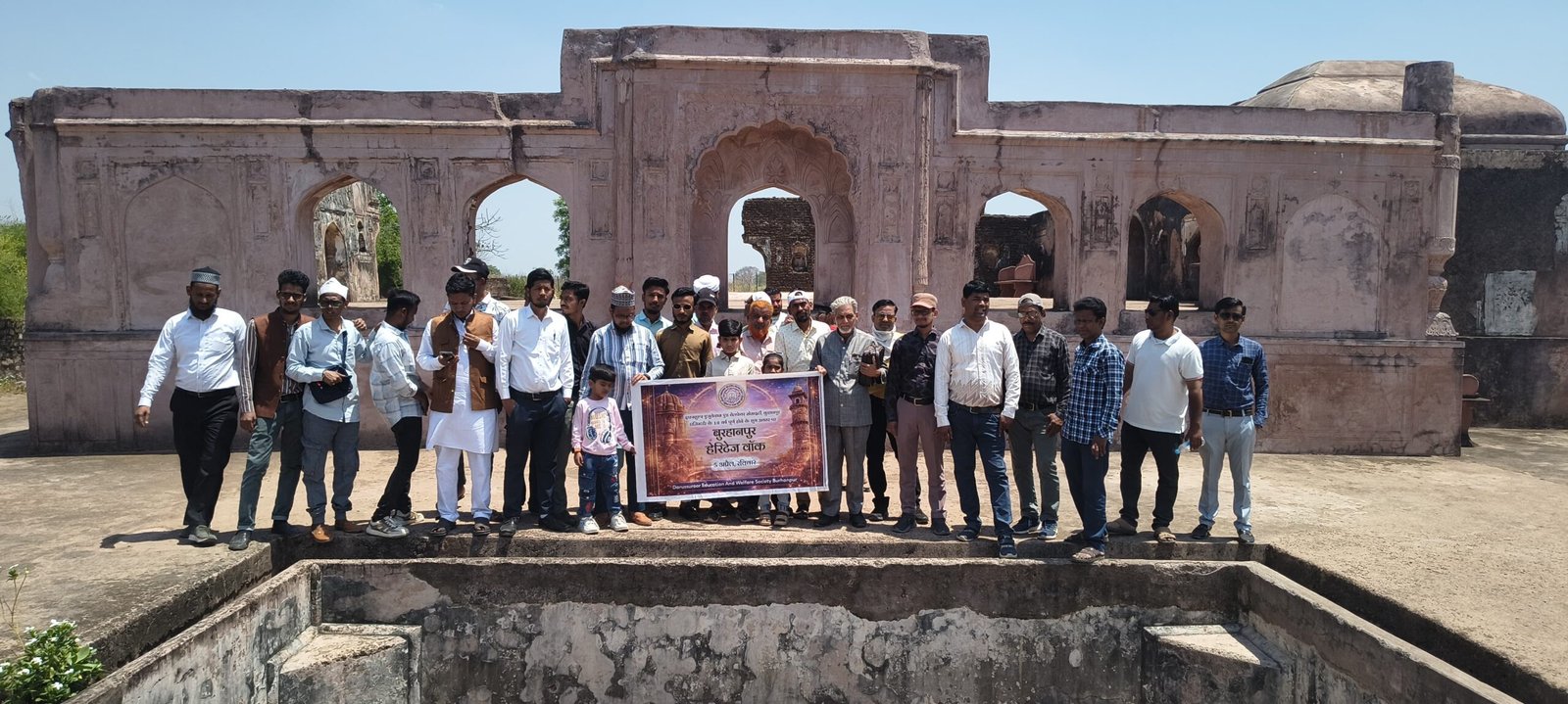 बुरहानपुर हेरिटेज वॉक में ऐतिहासिक धरोहरों से हुए रूबरू | New India Times