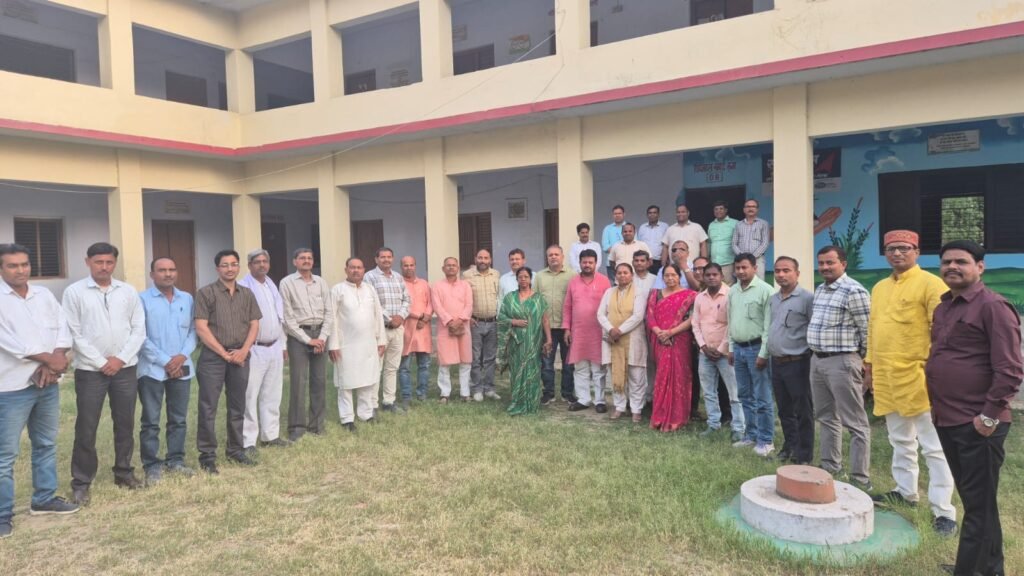 TET के विरोध में 13 अप्रैल को गोरखपुर में शिक्षक निकालेंगे मशाल जुलूस, जिला मुख्यालय पर होगा प्रदर्शन | New India Times