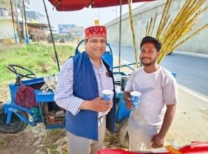 ताजे और शुद्ध गन्ने के जूस से सांकरौद के गोविंदा ने बनाई अलग पहचान | New India Times