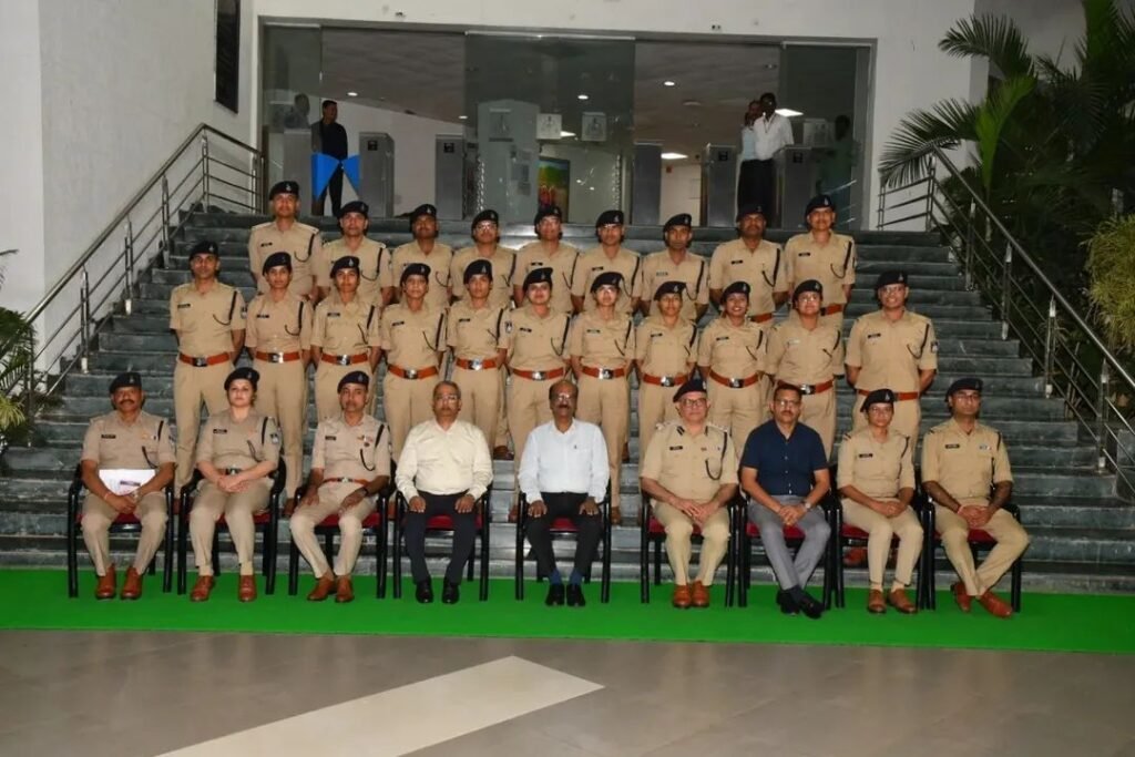 निष्पक्षता, ईमानदारी और संवेदनशीलता ही पुलिस अधिकारी की असली पहचान: डीजीपी कैलाश मकवाणा | New India Times