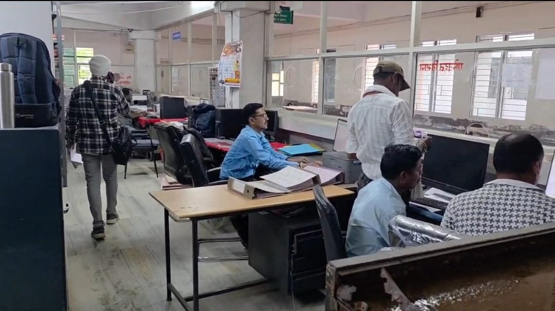 यवतमाल आरटीओ में भ्रष्टाचार के गंभीर आरोप, दलालों के जरिए वसूली का मामला गरमाया, उच्चस्तरीय जांच की मांग | New India Times