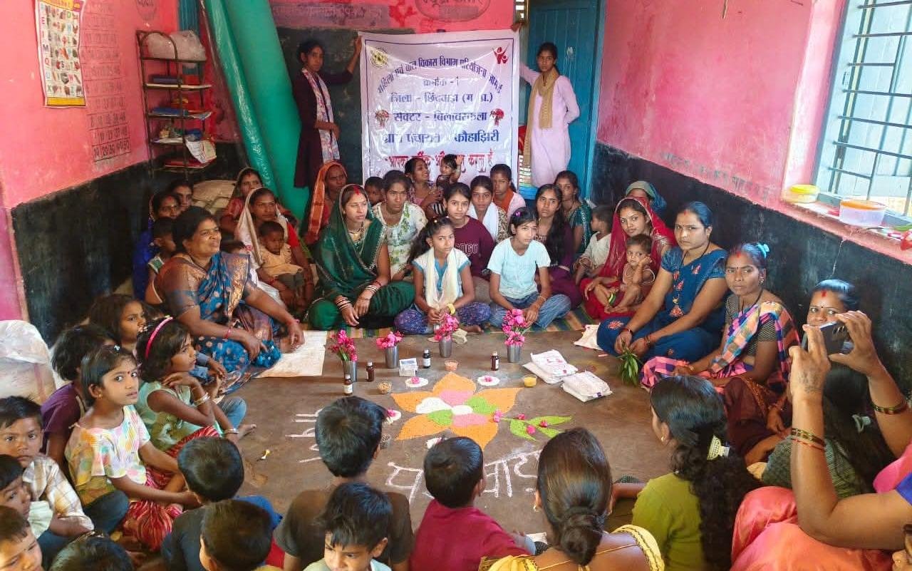 पोषण पखवाड़ा के तहत बेलखेड़ी आंगनवाड़ी में जागरूकता कार्यक्रम आयोजित, महिलाओं को दी गई पोषण व स्वास्थ्य संबंधी जानकारी | New India Times