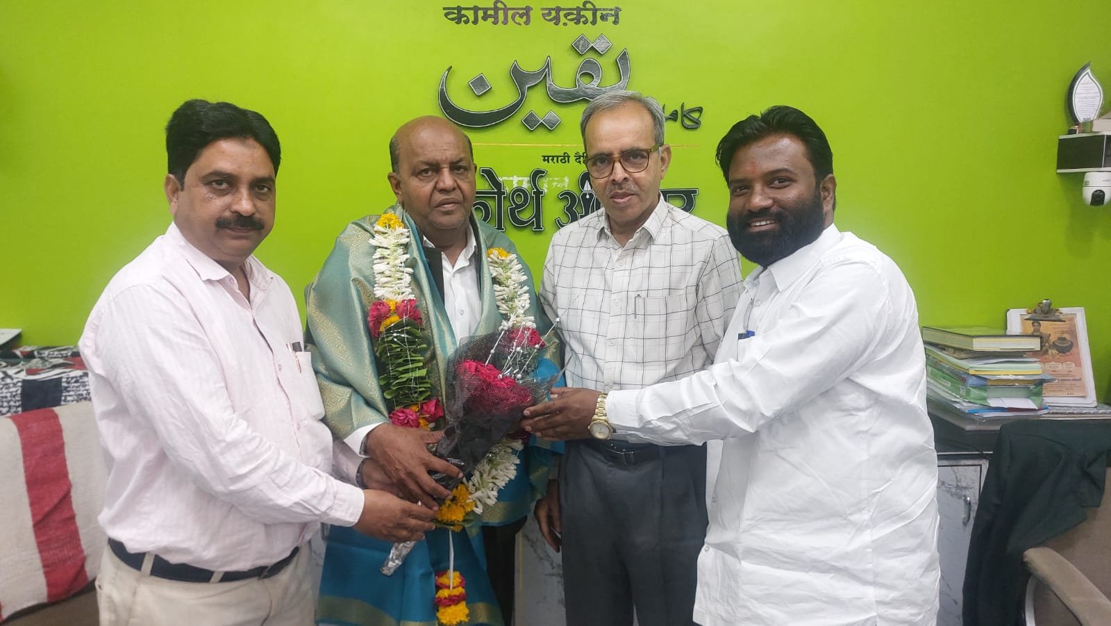 महाराष्ट्र राज्य उर्दू साहित्य अकादमी के अध्यक्ष सैयद हसीन अख्तर का नांदेड में भव्य स्वागत, साहित्यकारों से किया सार्थक संवाद 1 महाराष्ट्र राज्य उर्दू साहित्य अकादमी के अध्यक्ष सैयद हसीन अख्तर का नांदेड में भव्य स्वागत, साहित्यकारों से किया सार्थक संवाद | New India Times