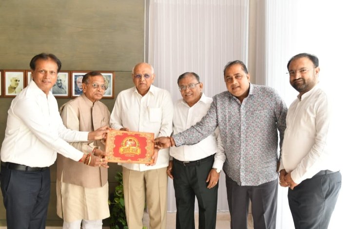 गुजरात के मुख्यमंत्री Bhupendra Patel को आदिराज पारणोत्सव में शामिल होने का दिया आमंत्रण 1 गुजरात के मुख्यमंत्री Bhupendra Patel को आदिराज पारणोत्सव में शामिल होने का दिया आमंत्रण | New India Times