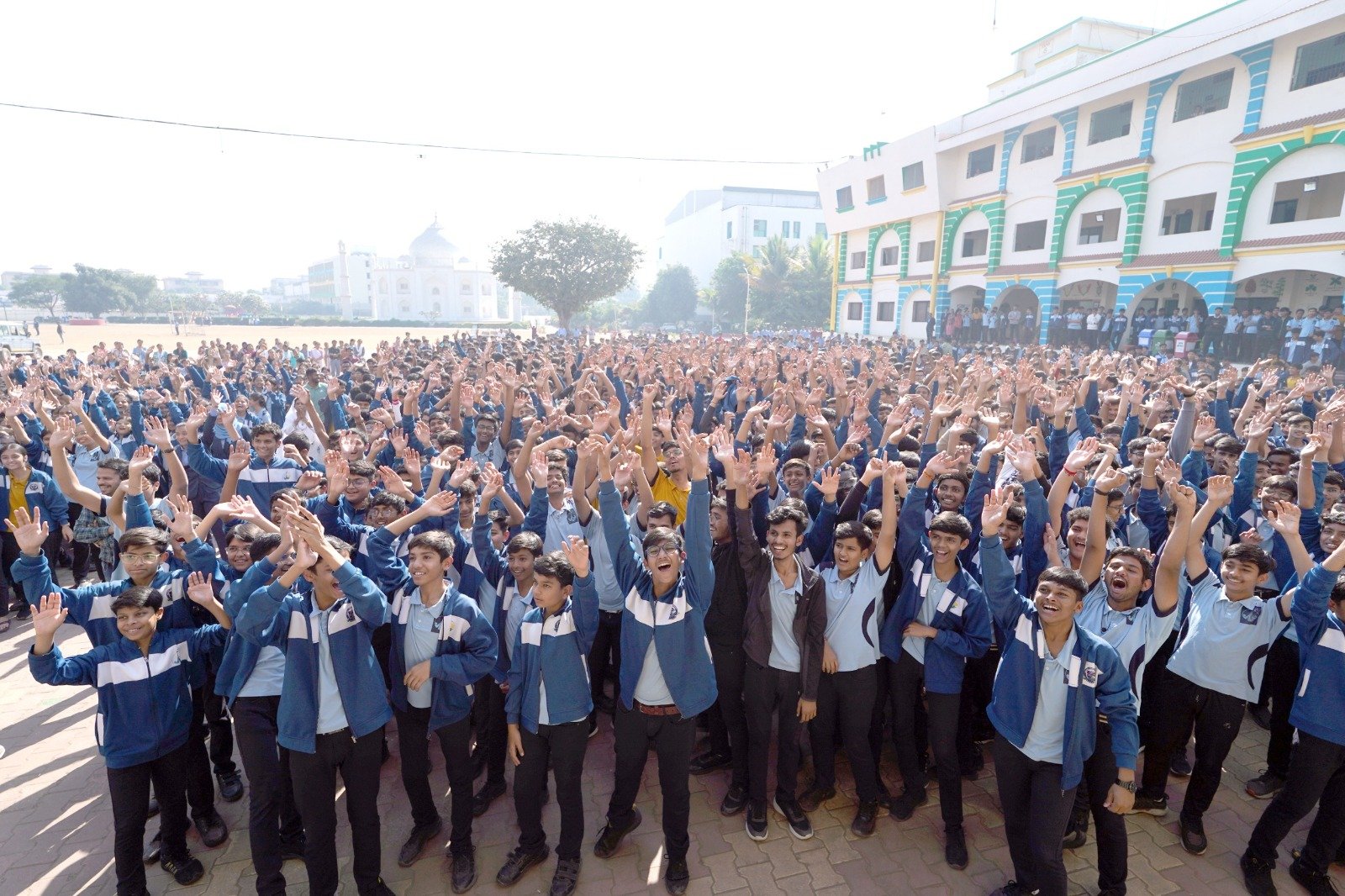 CBSE कक्षा 10वीं परिणाम में मेक्रो विज़न एकेडमी का शानदार प्रदर्शन, सैकड़ों विद्यार्थियों ने 90% से अधिक अंक किए हासिल | New India Times