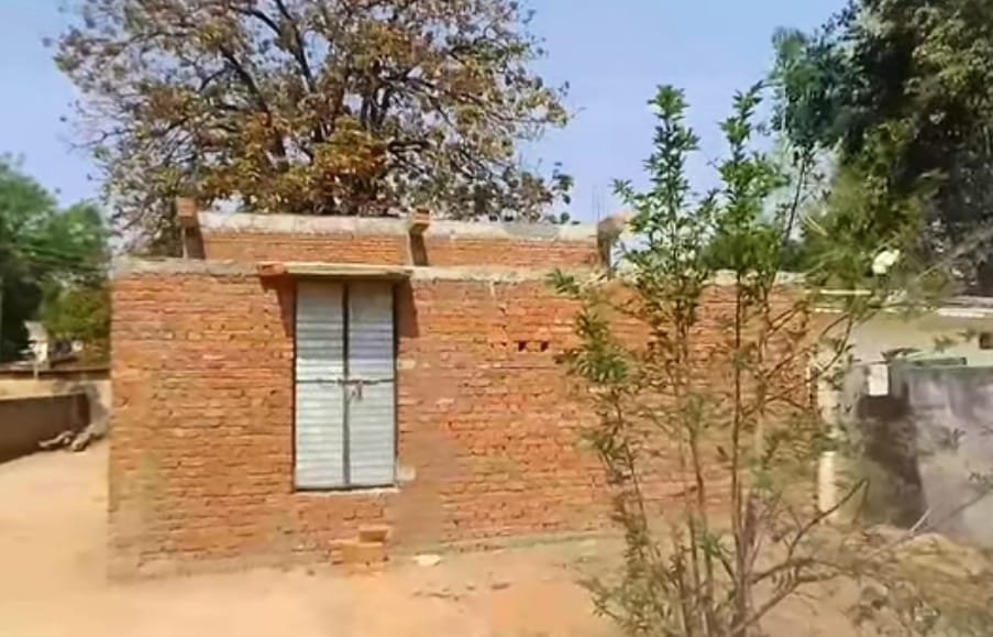 SECL की जमीन पर अवैध निर्माण का आरोप, प्रिंसिपल पर कार्रवाई की मांग से गरमाया जमुना | New India Times