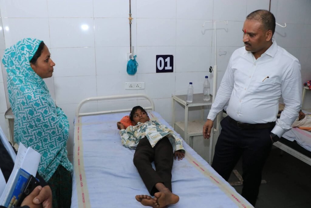 थांदला के सरकारी अस्पताल का कलेक्टर ने&nbsp; किया निरीक्षण, व्यवस्थाओं का लिया जायजा | New India Times