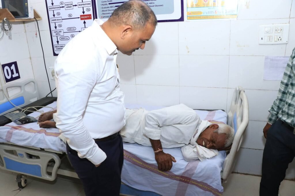 थांदला के सरकारी अस्पताल का कलेक्टर ने&nbsp; किया निरीक्षण, व्यवस्थाओं का लिया जायजा | New India Times