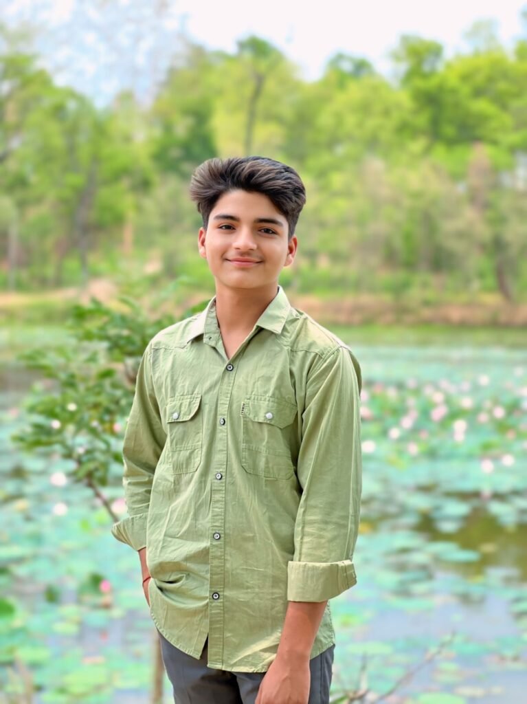 सिद्धार्थनगर के रईस अहमद पब्लिक स्कूल का शानदार रिज़ल्ट, 10वीं-12वीं में छात्रों ने किया बेहतरीन प्रदर्शन | New India Times