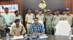 भिंड में फर्जी आर्म्स लाइसेंस गिरोह का भंडाफोड़, 13 आरोपी गिरफ्तार, हथियार बरामद