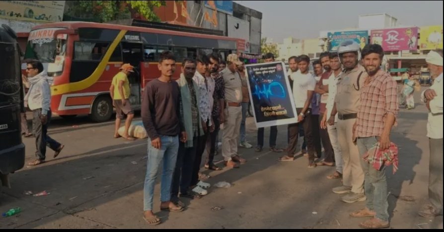 पांढुर्णा में यातायात नियमों की अनदेखी पर सख्ती, पुलिस की चालानी कार्रवाई और जागरूकता अभियान | New India Times