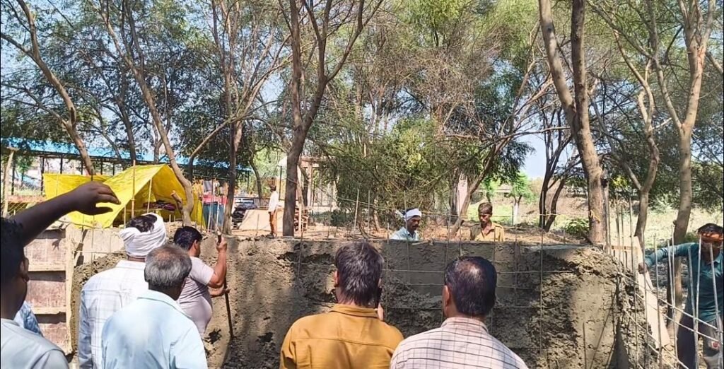 मुक्तिधाम में प्रशासन की जेसीबी कार्रवाई से बवाल, जनसहयोग से हो रहे निर्माण तोड़े जाने पर नागरिकों में असंतोष, भाजपा मंडल अध्यक्ष की शिकायत के बाद कार्रवाई, बिना अनुमति निर्माण बताकर प्रशासन ने गिराया ढांचा 2 मुक्तिधाम में प्रशासन की जेसीबी कार्रवाई से बवाल, जनसहयोग से हो रहे निर्माण तोड़े जाने पर नागरिकों में असंतोष, भाजपा मंडल अध्यक्ष की शिकायत के बाद कार्रवाई, बिना अनुमति निर्माण बताकर प्रशासन ने गिराया ढांचा | New India Times