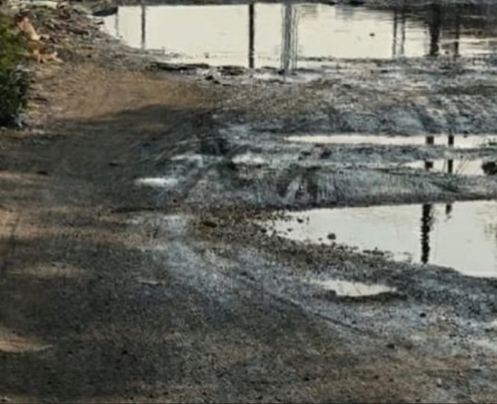 3 करोड़ की सड़क कागजों में बनी, ज़मीन पर गायब! मथुरा में घोटाले का आरोप, सीएम से शिकायत के बाद भी नहीं हुई कार्रवाई, अब मथुरा-वृंदावन विकास प्राधिकरण को पत्र; जांच और निर्माण की मांग | New India Times