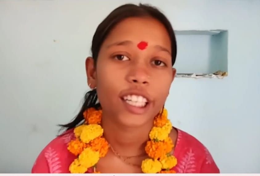 पन्ना की बेटी प्रतिभा सिंह सोलंकी ने रचा इतिहास, MP बोर्ड में 499 अंक के साथ बनीं टॉपर, अमानगंज क्षेत्र की छात्रा ने प्रदेश में किया पहला स्थान हासिल | New India Times