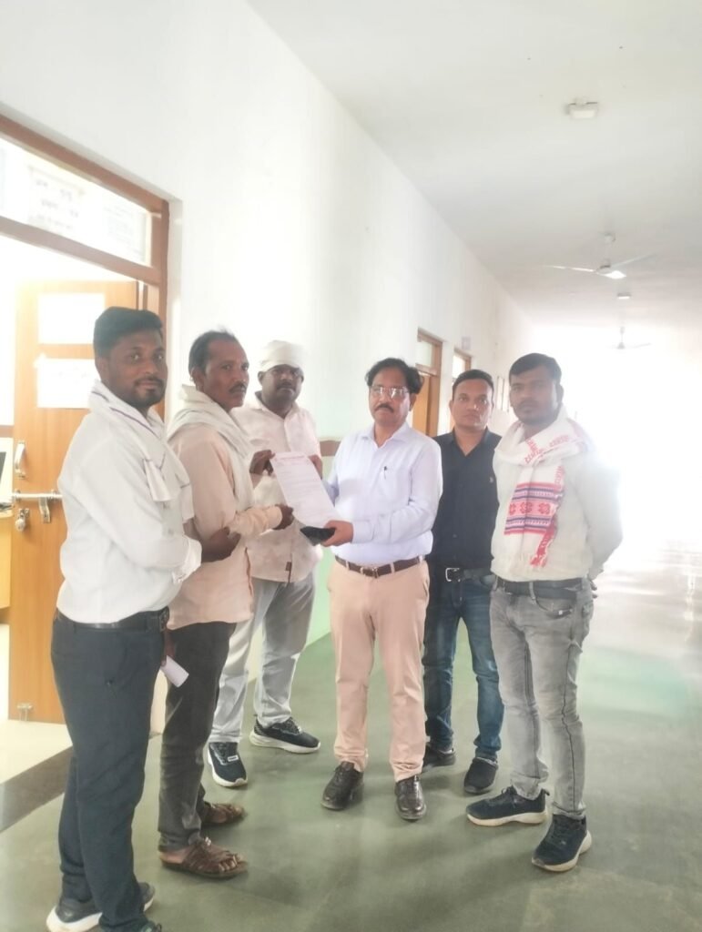 नांदनवाड़ी स्वास्थ्य केंद्र में डॉक्टर- नर्स की भारी कमी, ग्रामीणों ने कलेक्टर को सौंपा ज्ञापन | New India Times