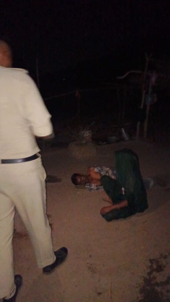 बम्होरी में सनसनीखेज़ हत्या: कककरन तलैया के पास मिला युवक का शव, पिता ने चार लोगों पर लगाया हत्या का आरोप | New India Times