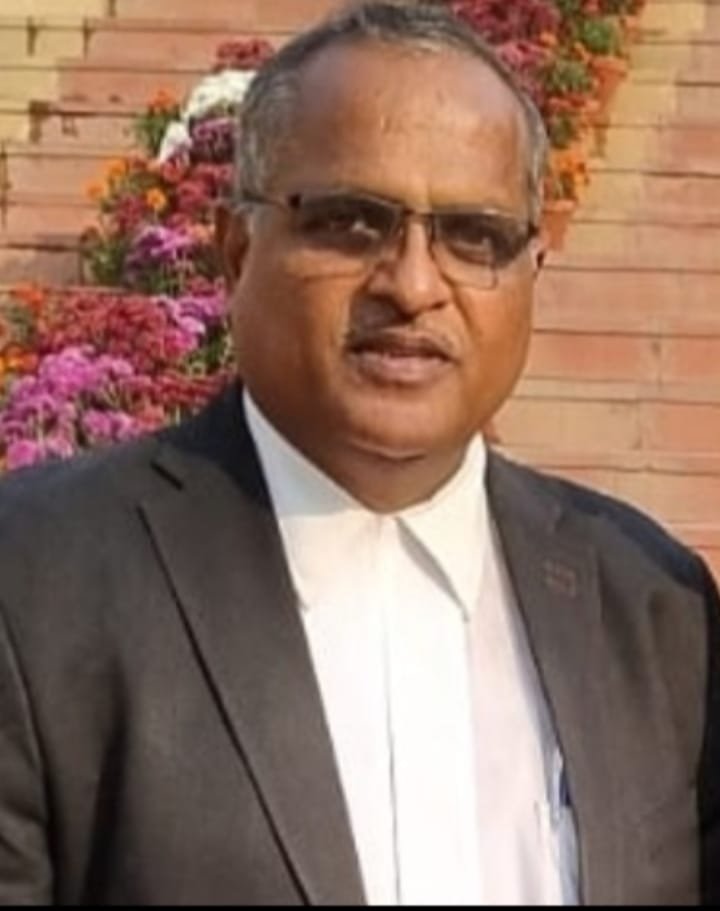 बुरहानपुर में वरिष्ठ नागरिक अधिकरण के अधिकारी पर अवमानना याचिका दर्ज, हाईकोर्ट में होगी सुनवाई | New India Times