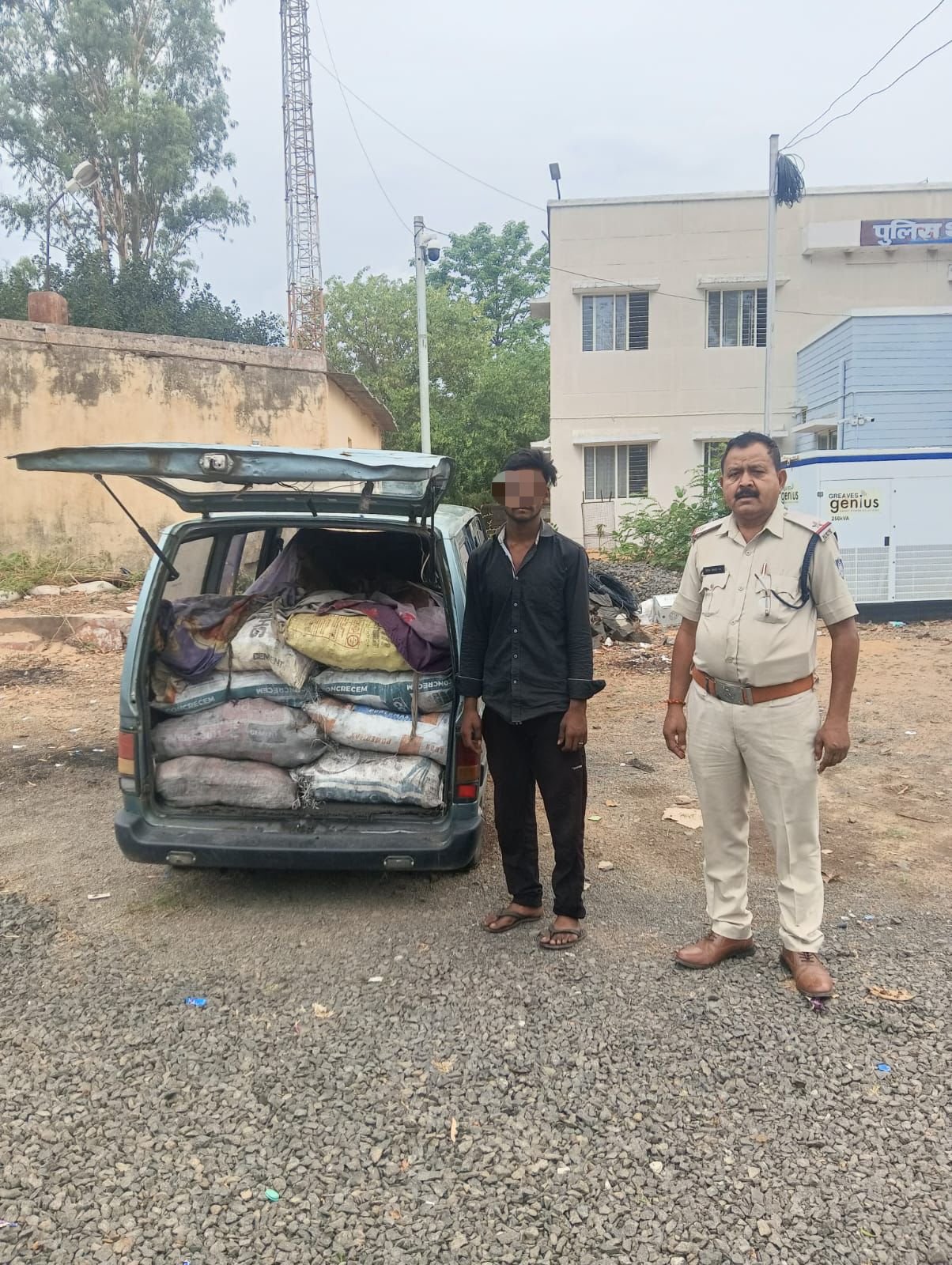 अवैध कोयला परिवहन पर पुलिस की कार्रवाई, दो आरोपी पकड़े गए | New India Times
