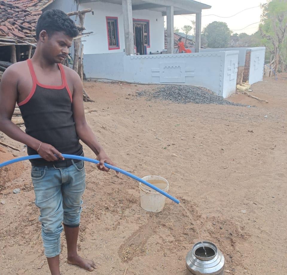 ग्रामीणों के प्रदर्शन के बाद जागा प्रशासन, 6 महीने से बंद नल-जल योजना कुछ घंटों में हुई शुरू | New India Times