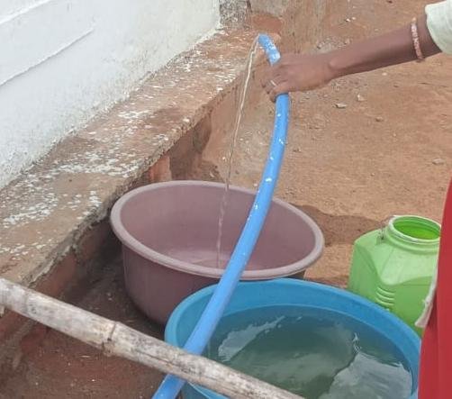 ग्रामीणों के प्रदर्शन के बाद जागा प्रशासन, 6 महीने से बंद नल-जल योजना कुछ घंटों में हुई शुरू | New India Times
