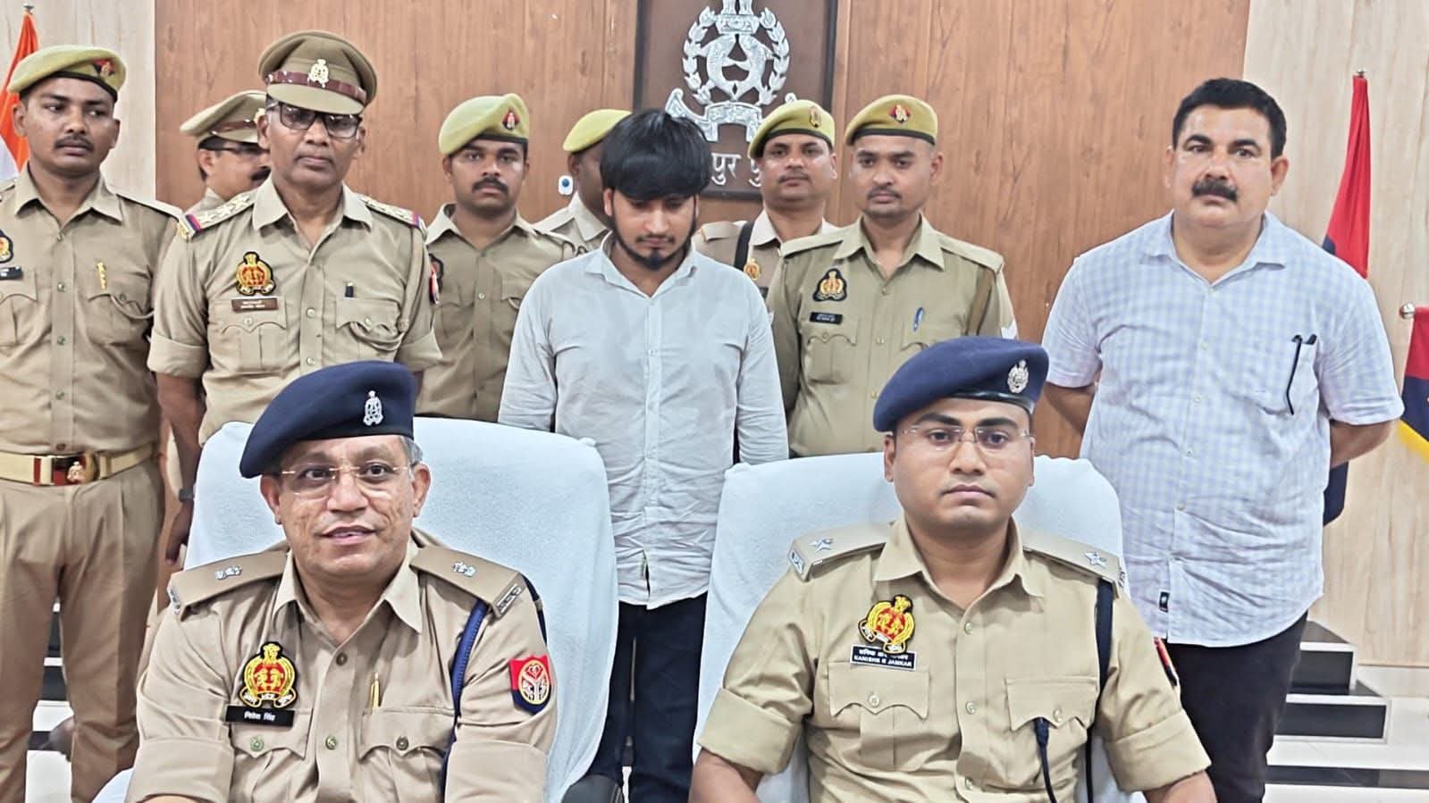 मीरजापुर पुलिस को बड़ी सफलता: 3 पिस्टल के साथ शातिर असलहा तस्कर गिरफ्तार | New India Times