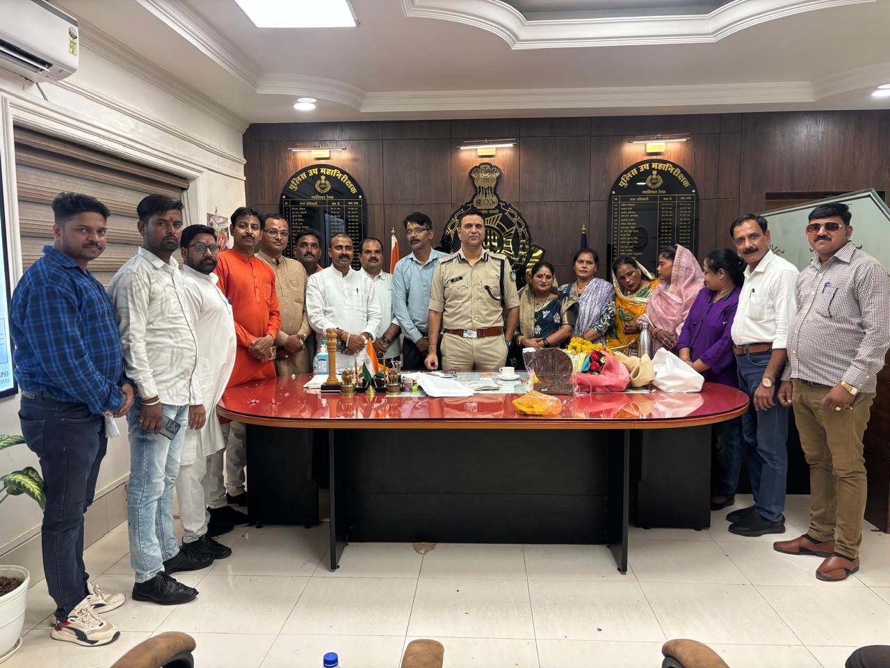 श्रीराम हिन्दू सेना ने ग्वालियर के नवनियुक्त डीआईजी अतिस यादव का किया स्वागत एवं अभिनंदन | New India Times