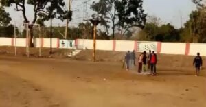 कन्या विवाह कार्यक्रम के बाद गंदा छोड़ा गया स्टेडियम ग्राउंड, खेल प्रेमियों में नाराज़गी, खुद आगे आकर युवाओं ने की सफाई, भविष्य में व्यवस्था सुधार की उठी मांग