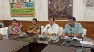 मिर्जापुर में बिजली व्यवस्था पर DM सख्त, लापरवाही पर अधिकारियों को निलंबन की चेतावनी, ग्रामीण इलाकों को प्राथमिकता देने के निर्देश