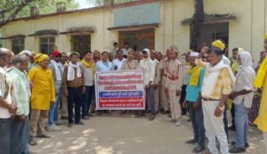 संगम-1 बांध निर्माण से प्रभावित आदिवासी किसानों ने एसडीएम को सौंपा ज्ञापन, मांगें पूरी नहीं होने पर आंदोलन की चेतावनी