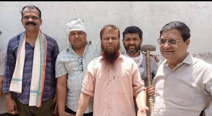 महल के कपड़ों के शोरूम में भीषण आग, 7 दमकल गाड़ियों और 38 जवानों ने 8 घंटे की मशक्कत के बाद पाया काबू | New India Times