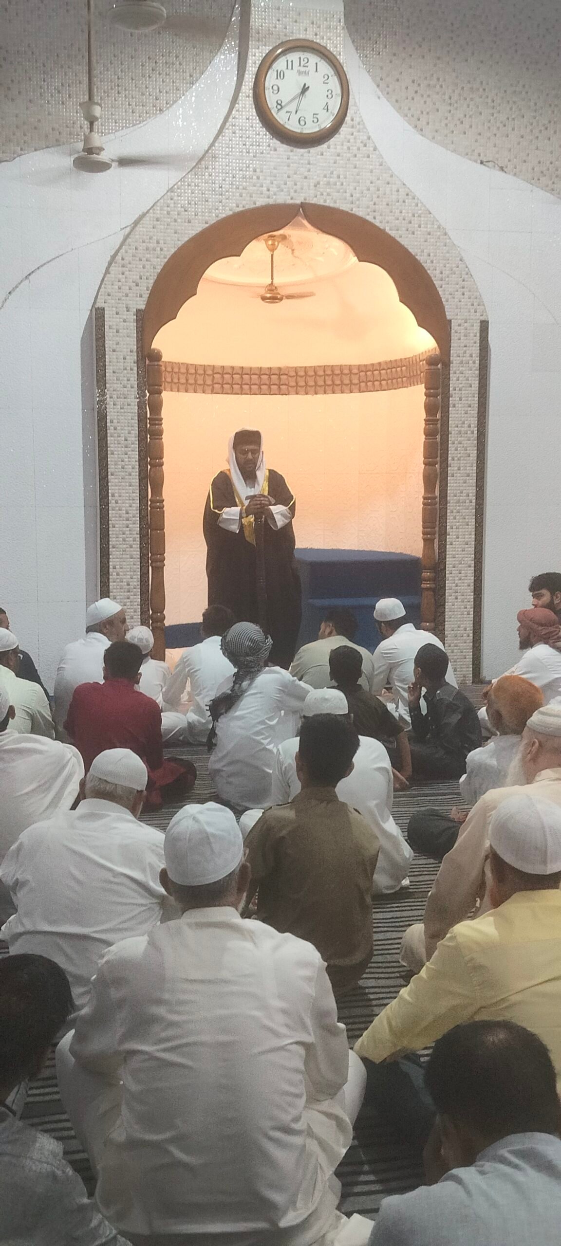 पूरे उत्साह से मनाया गया ईद उल अज़हा का त्यौहार, अमन व शांति की मांगी गई दुआएं | New India Times