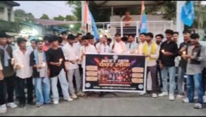 NEET कथित धांधली के विरोध में झाबुआ NSUI का कैंडल मार्च, शिक्षा मंत्री के इस्तीफे की मांग