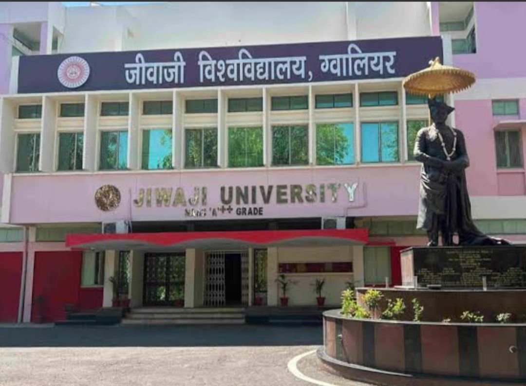 परीक्षा से पहले एडमिट कार्ड पर संशय, छात्रों में बढ़ी चिंता, 7 मई से परीक्षा, 8 मई तक आंतरिक अंक अपलोड की अंतिम तिथि ने बढ़ाई उलझन | New India Times