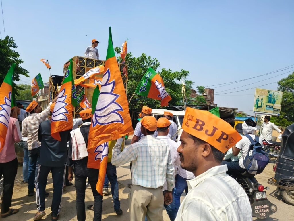 बंगाल-असम में जीत से उत्साहित भाजपा कार्यकर्ता, चुनार में निकाला विजय जुलूस | New India Times