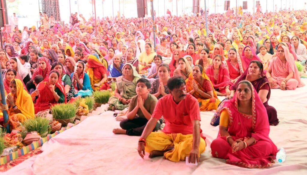 फुट तालाब महाकुंभ का भव्य समापन, हजारों श्रद्धालुओं की उमड़ी आस्था, अन्य राज्यों से भी पहुंचे श्रद्धालु, पप्पू भैया मित्र मंडल ने किया सम्मान | New India Times