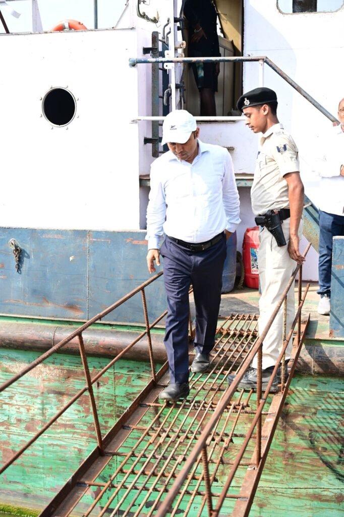 भागलपुर के विक्रमशिला पुल से 5 जून से शुरू होगा छोटी गाड़ियों का आवागमन, पथ निर्माण सचिव ने किया निरीक्ष 2 भागलपुर के विक्रमशिला पुल से 5 जून से शुरू होगा छोटी गाड़ियों का आवागमन, पथ निर्माण सचिव ने किया निरीक्ष | New India Times